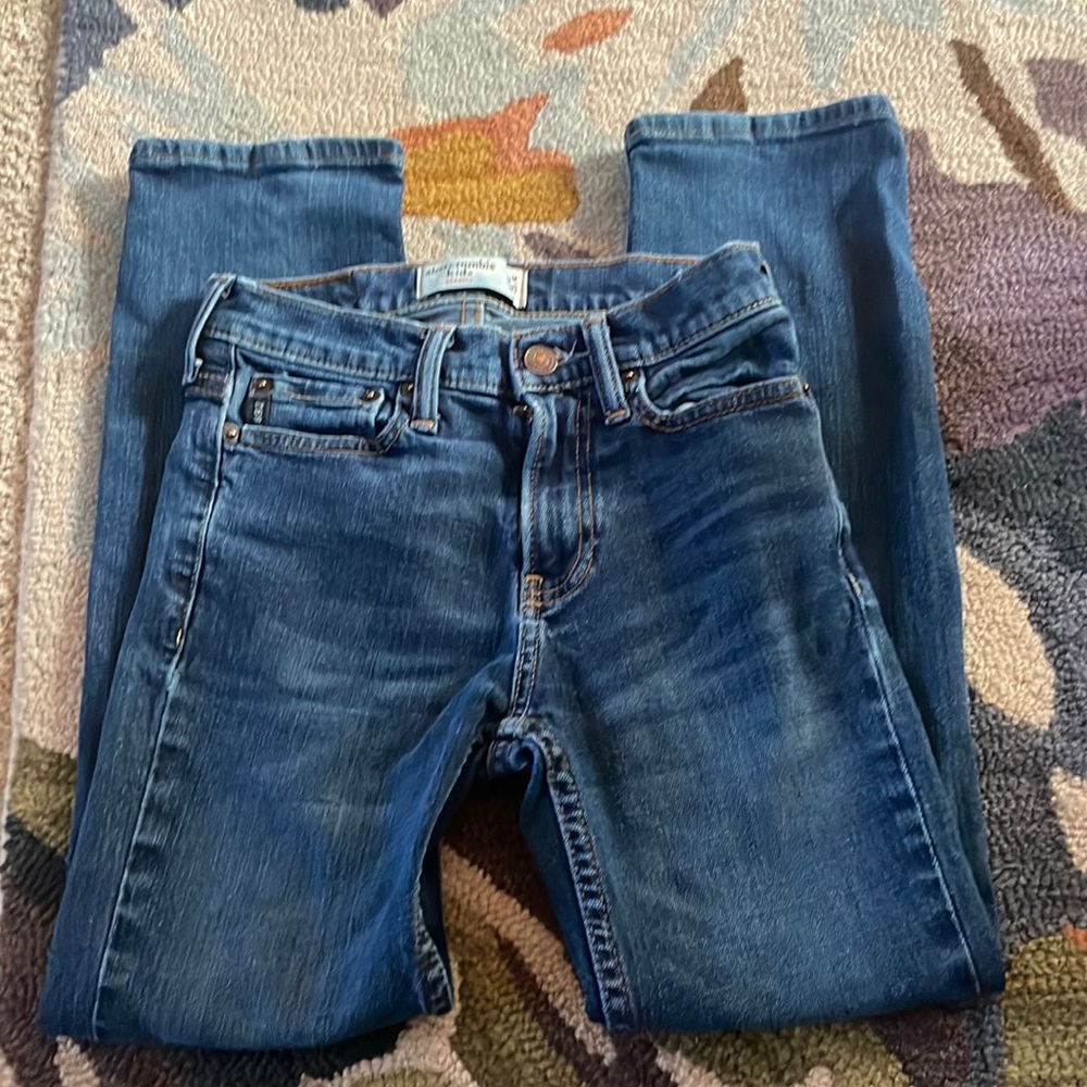 Abercrombie boys 9/10 slim classic